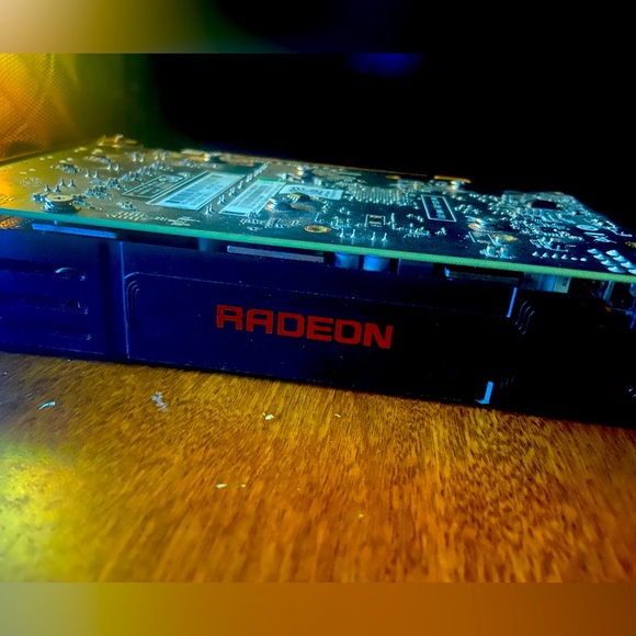 Amd radeon rx5500 4gb GDDR6